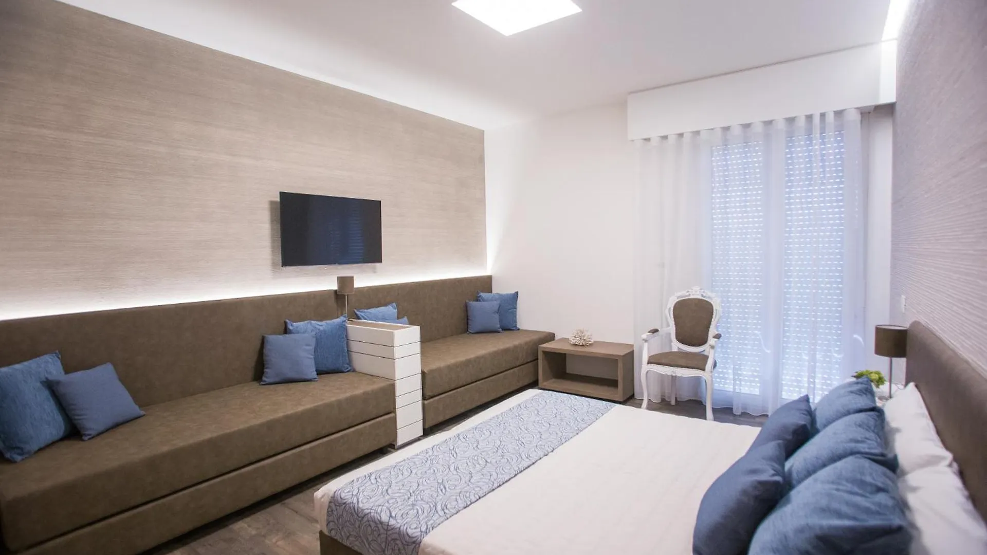 ריצ'יונה Hotel Liberty Beach - Parking & Beach Included