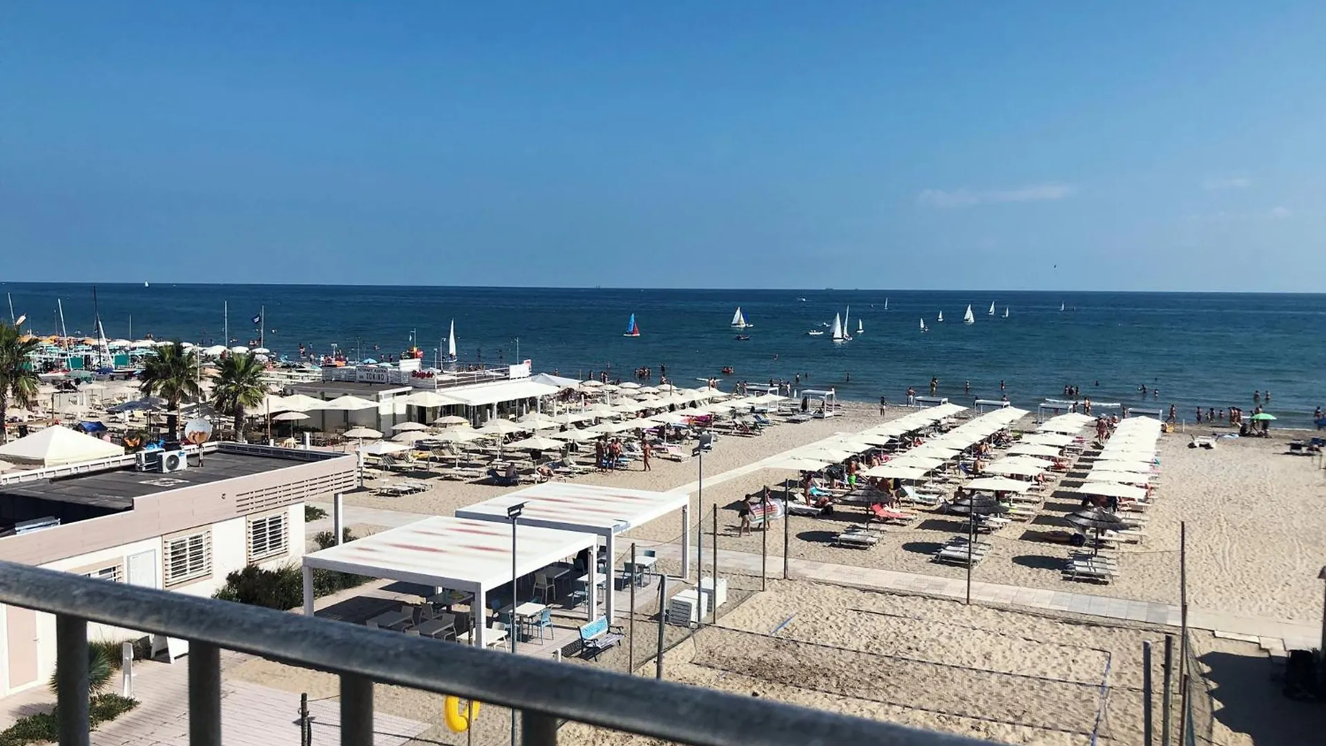 Hotel Liberty Beach - Parking & Beach Included Riccione