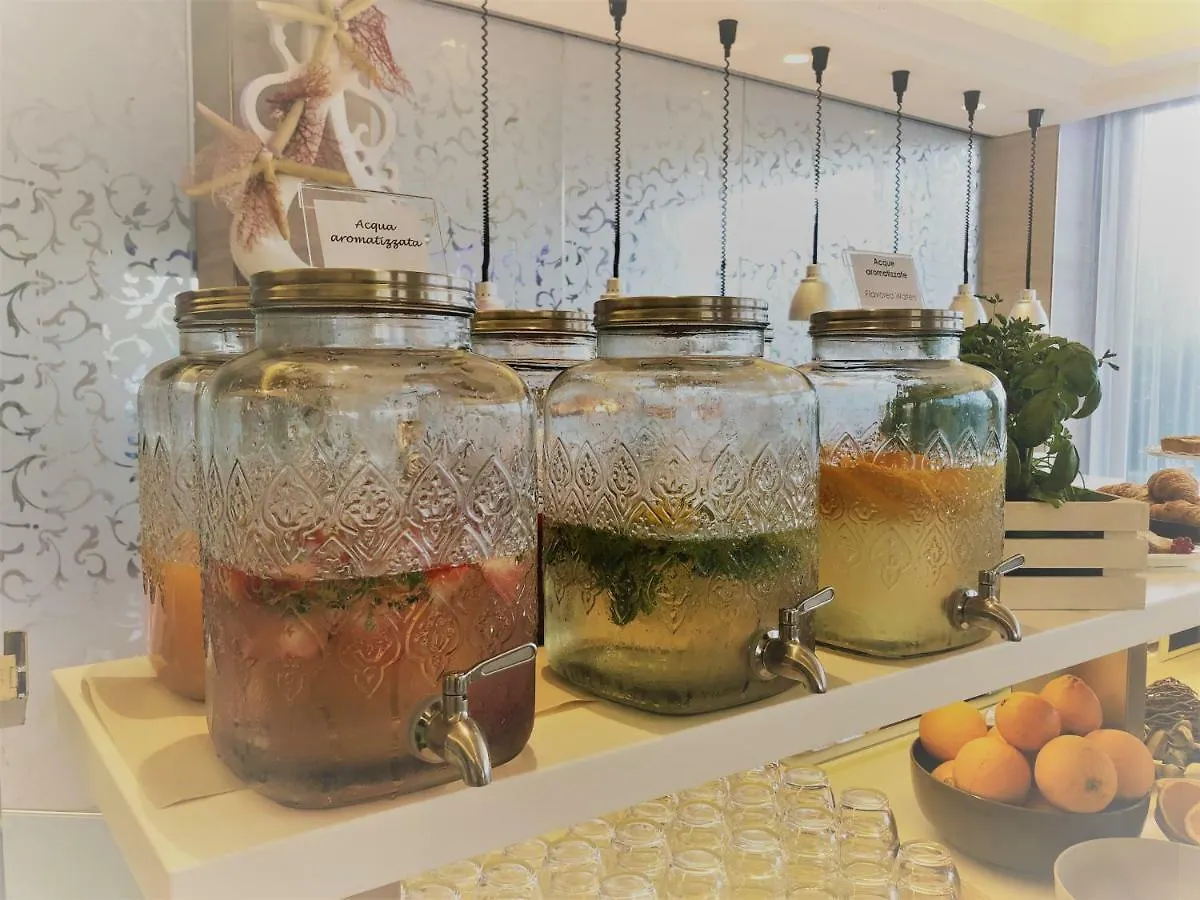 ריצ'יונה Hotel Liberty Beach - Parking & Beach Included