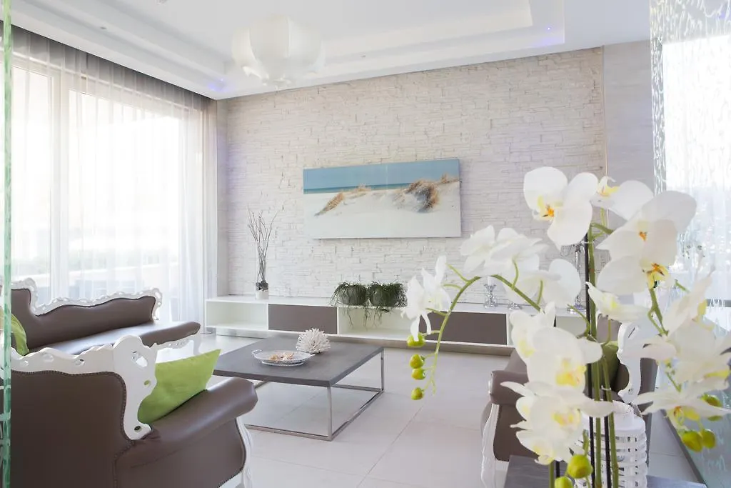 Hotel Liberty Beach - Parking & Beach Included Riccione 3*,