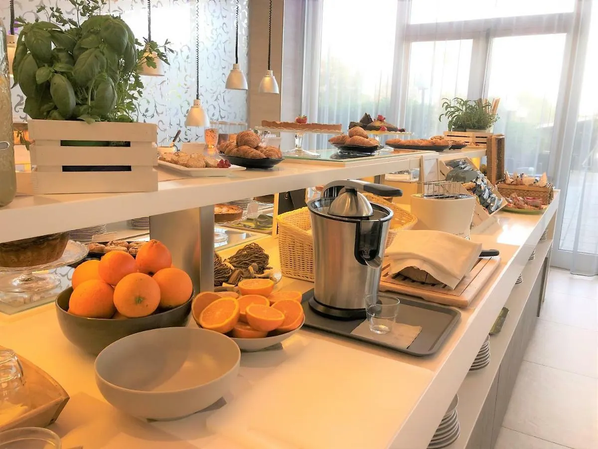 Hotel Liberty Beach - Parking & Beach Included Riccione 3*,  Italy