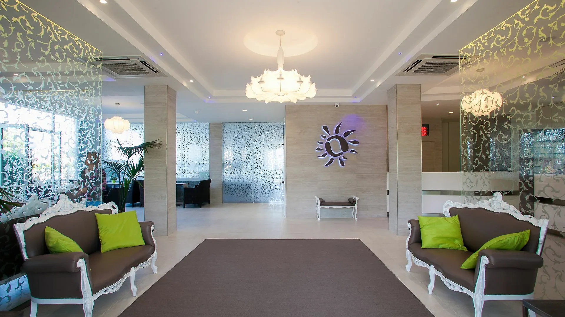Hotel Liberty Beach - Parking & Beach Included Riccione 3*,