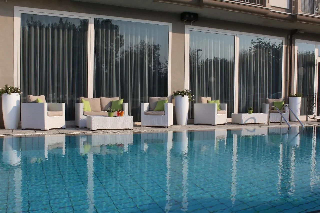 Hotel Liberty Beach - Parking & Beach Included Riccione